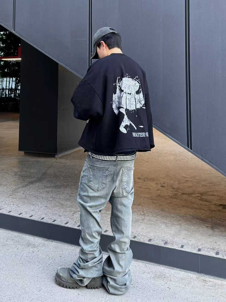 Crumpled Cat Beard Stacked Horn Mopping Jeans